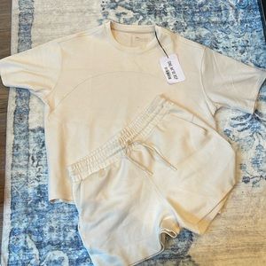 Women’s size M Zyia cream Flourish T and sweatshort